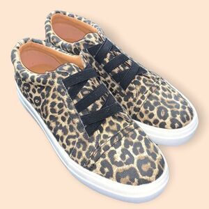 Report Rowdy Platform sneaker